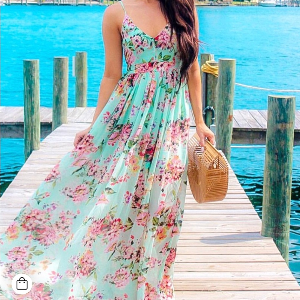 NWOT Bella and Bloom Maxi Dress